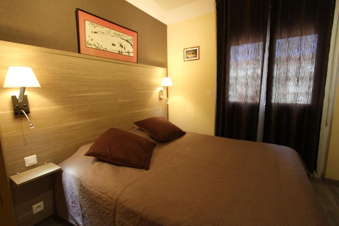 Hotel Le Provencal Tarascona Esterno foto